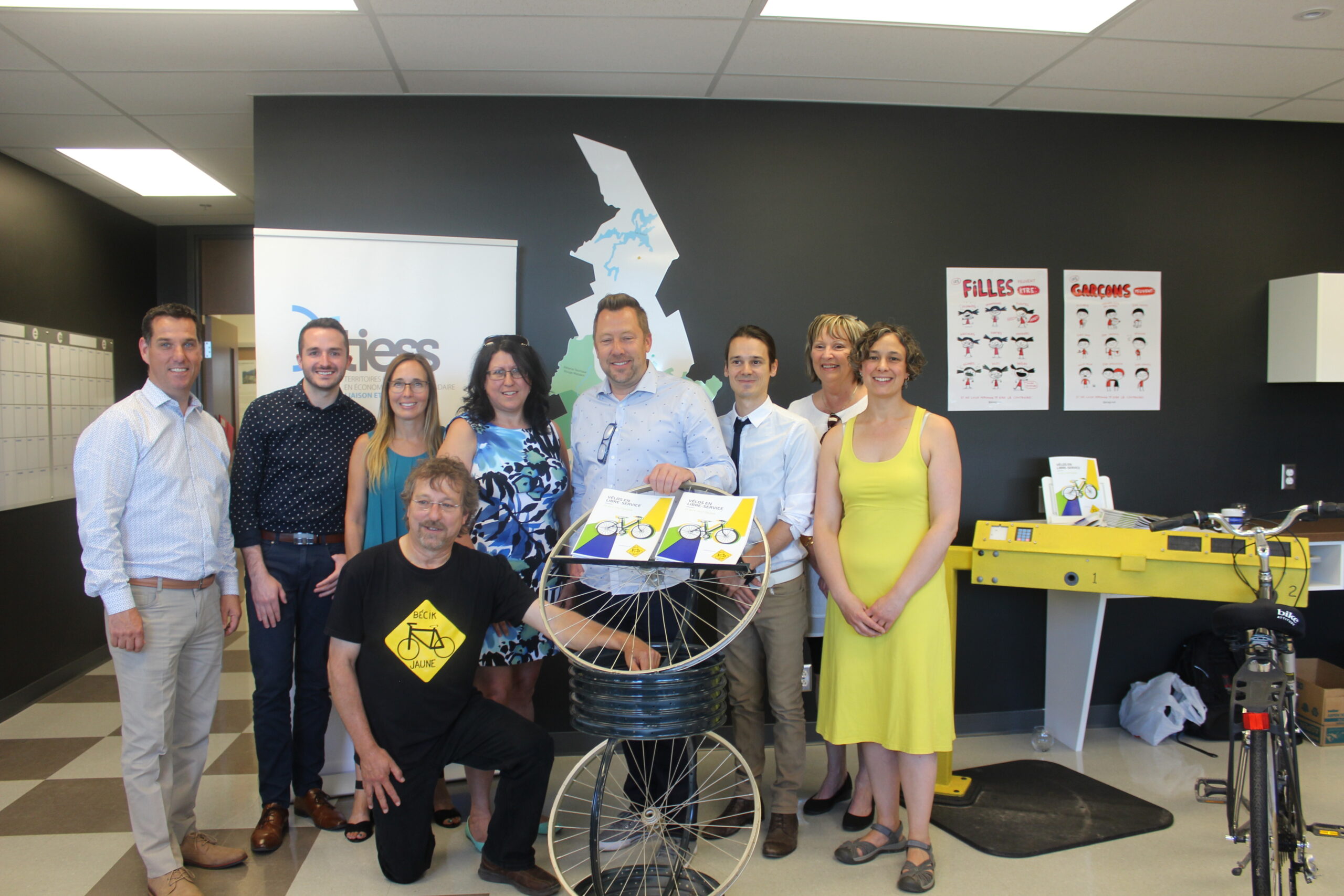 Lancement_Guide_velos_libre_service_louis_charles_thouin_prefet_mrc_montcalm_becik_jaune_espace412